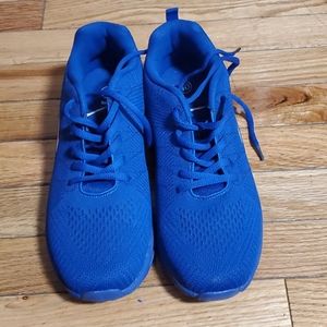 NEW SNEAKERS! NEVER WORN